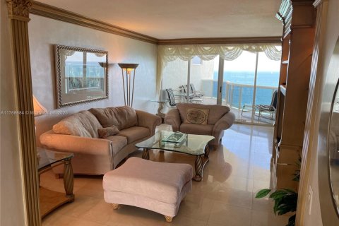 Copropriété à louer à Sunny Isles Beach, Floride: 2 chambres, 147.71 m2 № 1985465 - photo 16