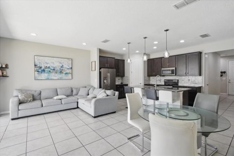 House in Haines City, Florida 3 bedrooms, 139.35 sq.m. № 1775617 - photo 26