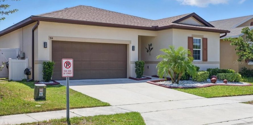 House in Haines City, Florida 3 bedrooms, 139.35 sq.m. № 1775617