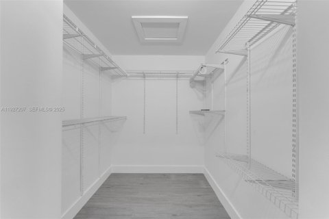 Купить кондоминиум в Майами, Флорида 4 спальни, 157.93м2, № 1986112 - фото 20