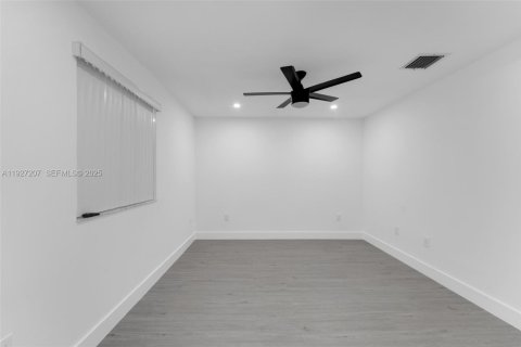 Купить кондоминиум в Майами, Флорида 4 спальни, 157.93м2, № 1986112 - фото 24