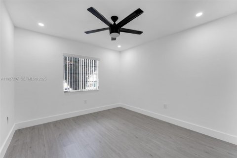 Купить кондоминиум в Майами, Флорида 4 спальни, 157.93м2, № 1986112 - фото 12