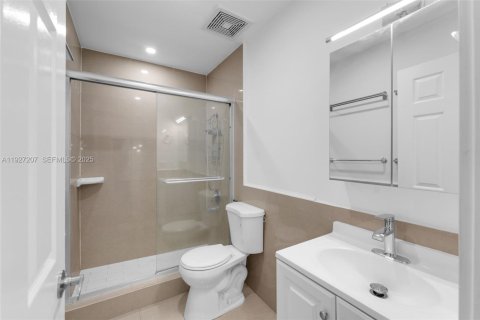 Купить кондоминиум в Майами, Флорида 4 спальни, 157.93м2, № 1986112 - фото 25