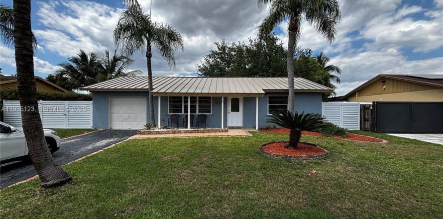 Casa en Miami, Florida 3 dormitorios № 1993286