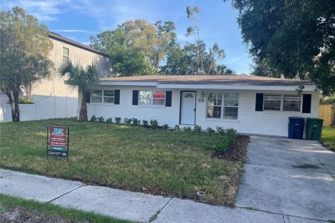 Villa ou maison à louer à Tampa, Floride: 3 chambres, 108.14 m2 № 1720321 - photo 2