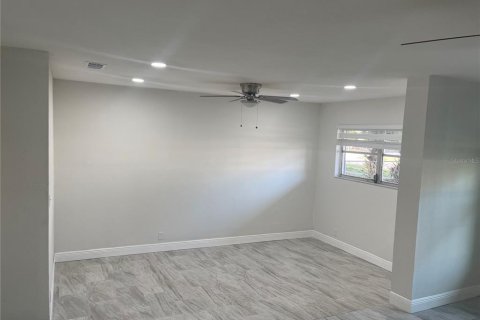 Villa ou maison à louer à Tampa, Floride: 3 chambres, 108.14 m2 № 1720321 - photo 6