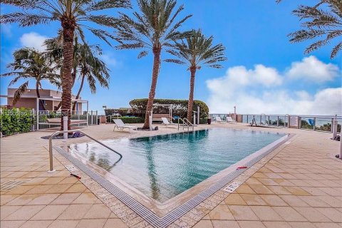 Condo in Miami Beach, Florida, 3 bedrooms  № 2069647 - photo 9