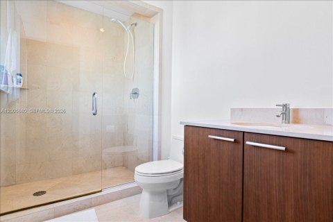 Condo in Miami Beach, Florida, 3 bedrooms  № 2069647 - photo 24