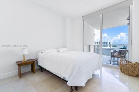 Condo in Miami Beach, Florida, 3 bedrooms  № 2069647 - photo 30