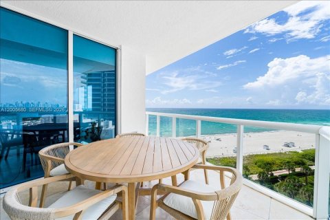 Condo in Miami Beach, Florida, 3 bedrooms  № 2069647 - photo 12