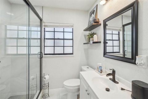 House in Tampa, Florida 4 bedrooms, 158.58 sq.m. № 1569583 - photo 22
