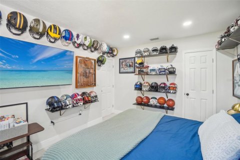 House in Tampa, Florida 4 bedrooms, 158.58 sq.m. № 1569583 - photo 26