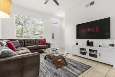 Townhouse in Kissimmee, Florida 3 bedrooms, 120.4 sq.m. № 2391517 - photo 2