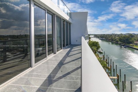 Condo in Bay Harbor Islands, Florida, 4 bedrooms  № 1862211 - photo 25