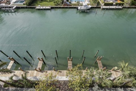 Condo in Bay Harbor Islands, Florida, 4 bedrooms  № 1862211 - photo 29