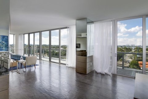 Condo in Bay Harbor Islands, Florida, 4 bedrooms  № 1862211 - photo 14
