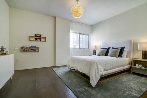 Condo in Bay Harbor Islands, Florida, 4 bedrooms  № 1862211 - photo 16