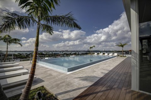 Condo in Bay Harbor Islands, Florida, 4 bedrooms  № 1862211 - photo 30