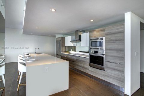 Condo in Bay Harbor Islands, Florida, 4 bedrooms  № 1862211 - photo 9