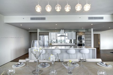 Condo in Bay Harbor Islands, Florida, 4 bedrooms  № 1862211 - photo 10
