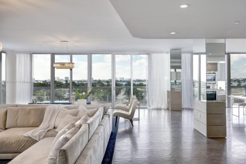 Condo in Bay Harbor Islands, Florida, 4 bedrooms  № 1862211 - photo 6