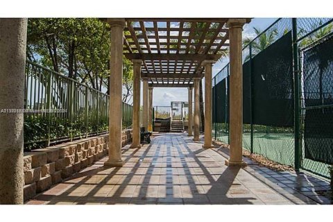Copropriété à louer à Hallandale Beach, Floride: 2 chambres, 124.77 m2 № 2036736 - photo 10