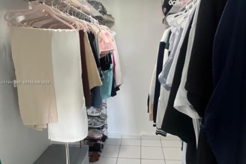 Copropriété à vendre à Hialeah, Floride: 2 chambres, 92.53 m2 № 2001145 - photo 8