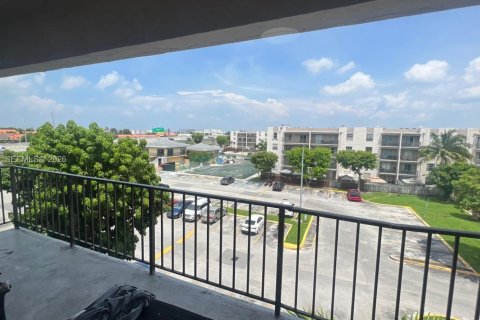 Condo à Hialeah, Floride, 2 chambres  № 2001145