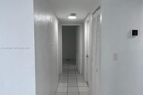 Copropriété à vendre à Hialeah, Floride: 2 chambres, 92.53 m2 № 2001145 - photo 6