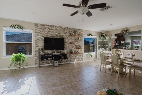 House in Haines City, Florida 3 bedrooms, 164.44 sq.m. № 1865936 - photo 8