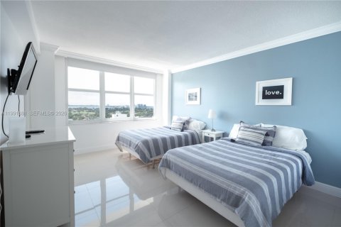 Condo in Miami Beach, Florida, 2 bedrooms  № 2057038 - photo 6