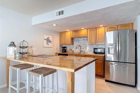 House in New Smyrna Beach, Florida 4 bedrooms, 222.97 sq.m. № 1634047 - photo 11