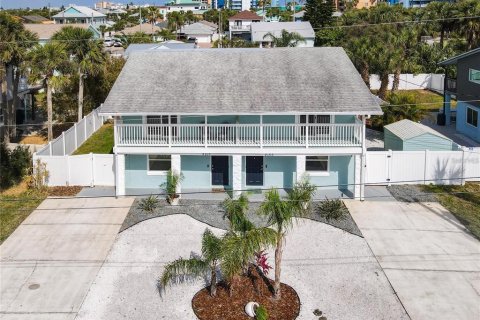 House in New Smyrna Beach, Florida 4 bedrooms, 222.97 sq.m. № 1634047 - photo 1