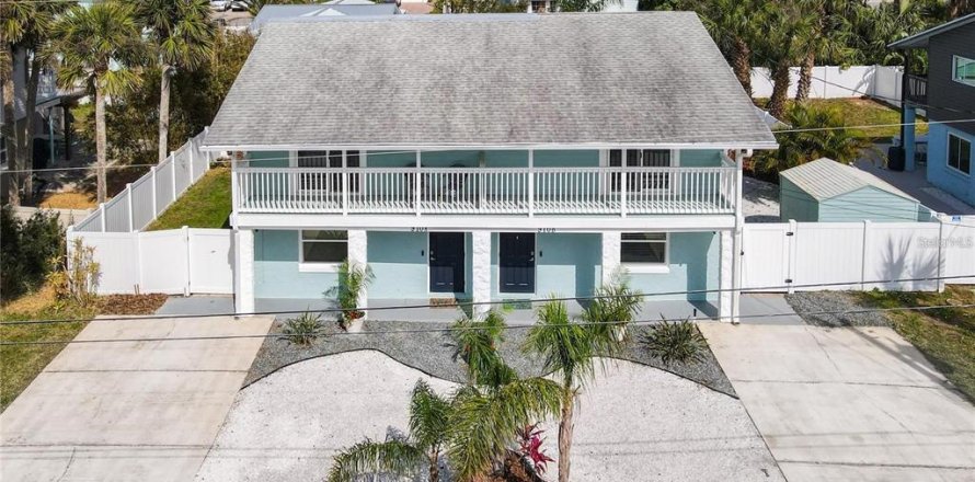 House in New Smyrna Beach, Florida 4 bedrooms, 222.97 sq.m. № 1634047
