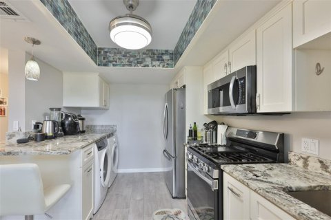 Купить кондоминиум в Сент-Питерсберг, Флорида 8 комнат, 118.91м2, № 2129295 - фото 8