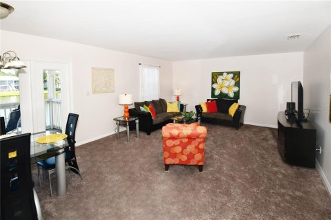 Copropriété à louer à Saint Petersburg, Floride: 2 chambres, 94.57 m2 № 1781111 - photo 5