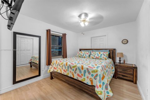 Casa en venta en Miami, Florida, 3 dormitorios, 104.24 m2 № 1805952 - foto 7