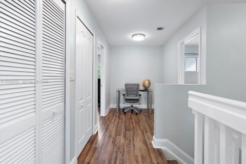 Touwnhouse à vendre à Miramar, Floride: 2 chambres, 121.98 m2 № 2077406 - photo 10