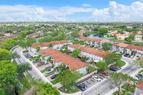 Touwnhouse à vendre à Miramar, Floride: 2 chambres, 121.98 m2 № 2077406 - photo 27