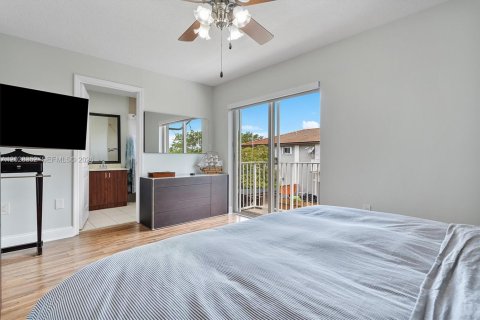 Touwnhouse à vendre à Miramar, Floride: 2 chambres, 121.98 m2 № 2077406 - photo 15