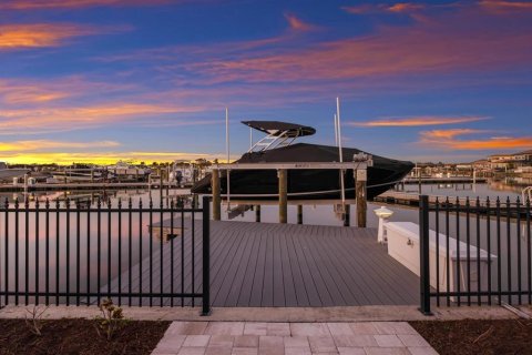 Casa en venta en Palmetto, Florida, 4 dormitorios, 309.18 m2 № 1876066 - foto 9