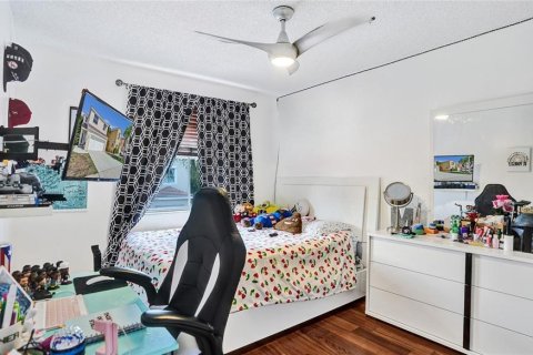 House in Margate, Florida 4 bedrooms, 152.27 sq.m. № 1593144 - photo 29