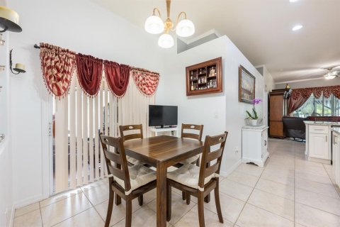 Купить виллу или дом в Киссимми, Флорида 10 комнат, 170.2м2, № 1772800 - фото 7