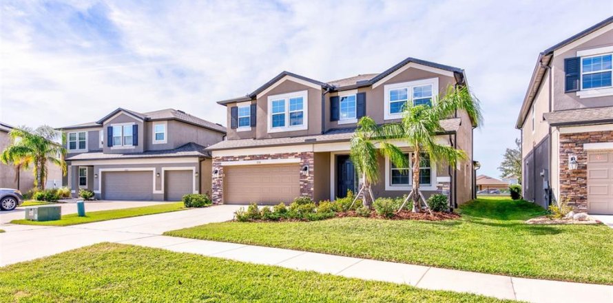 House in Riverview, Florida 5 bedrooms, 353.03 sq.m. № 1509157