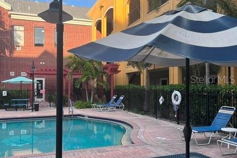 Condo in Tampa, Florida, 2 bedrooms  № 2209743 - photo 27