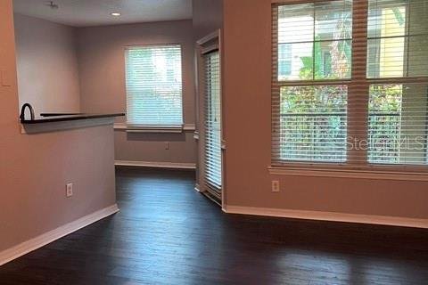 Condo in Tampa, Florida, 2 bedrooms  № 2209743 - photo 4