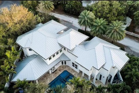 House in Stuart, Florida 6 bedrooms, 304.16 sq.m. № 1952660 - photo 2
