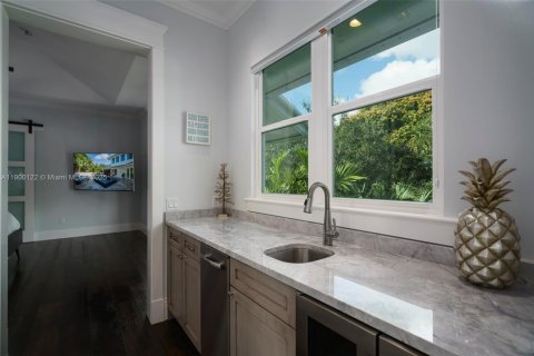 House in Stuart, Florida 6 bedrooms, 304.16 sq.m. № 1952660 - photo 28