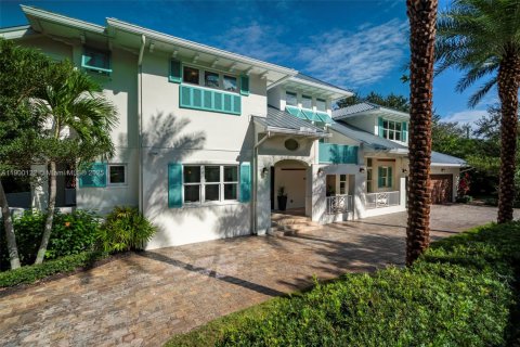 House in Stuart, Florida 6 bedrooms, 304.16 sq.m. № 1952660 - photo 23