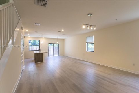 Condo in Doral, Florida, 3 bedrooms  № 2249984 - photo 12